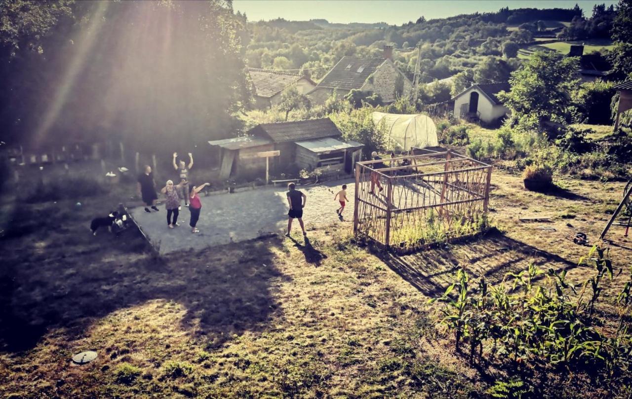 caradjango , caravane chauffée et climatisée Lupersat Exterior foto